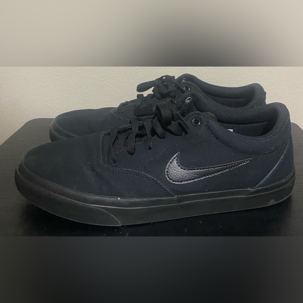 🔥Nike SBs Black used men’s sneaker- size 11 - Picture 1 of 12